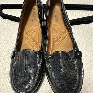 Naturalizer Dark Leather Loafers with Stitch Detail